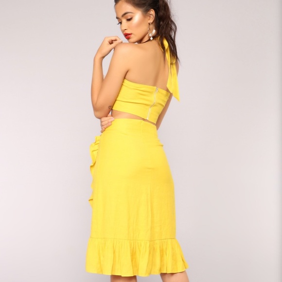 Fashionnova walk on the beach set - Picture 5 of 7